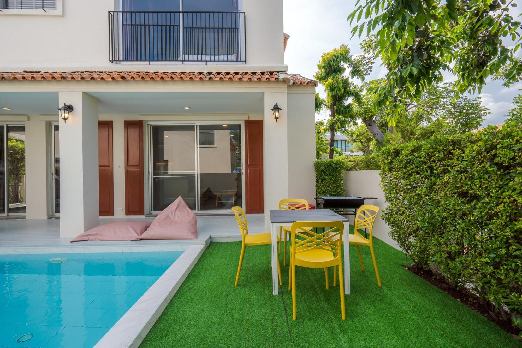 Venice Village Hua Hin Pool Cha-am